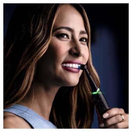 Oral-B iO 10 Şarjlı Diş Fırçası - Kozmik Siyah - Thumbnail